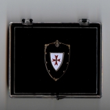 Templer Wappen schwarzes Schild Pin (Geschenkbox 110x90x20mm)