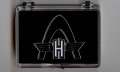 Hanomag Logo Bogen Pin (Geschenkbox 58x43x18mm)